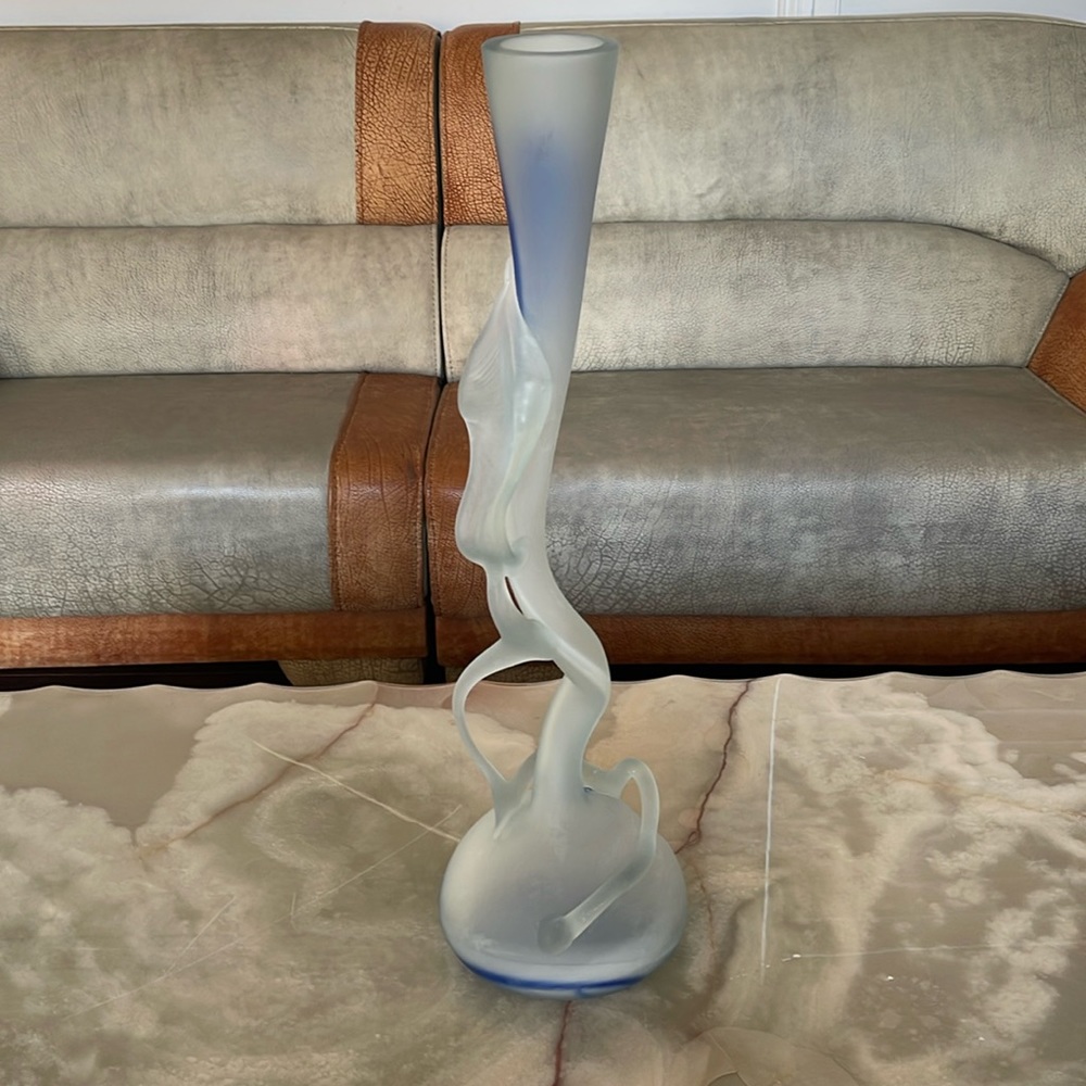 Handmade Twisted Blown Glass Vase M1m White Blue - Picture 7 of 7